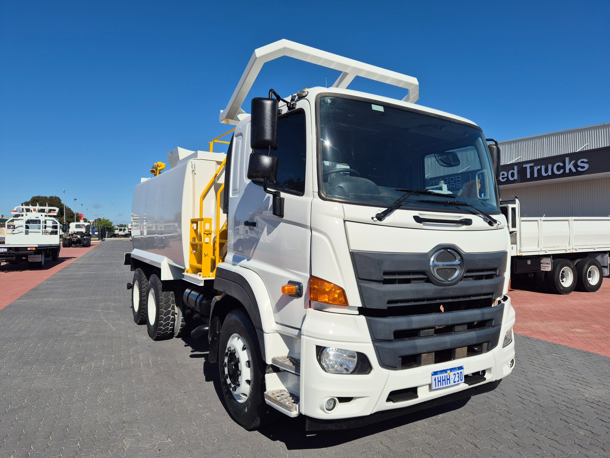 2020 HINO 500 FM8J FM2628 MEDIUM 6 SP AUTO WATER TRUCK