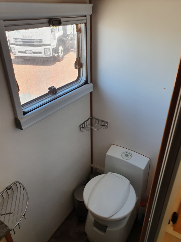 2012 ISUZU NPS NH 300 (4x4) 6 SP MANUAL MOTORHOME