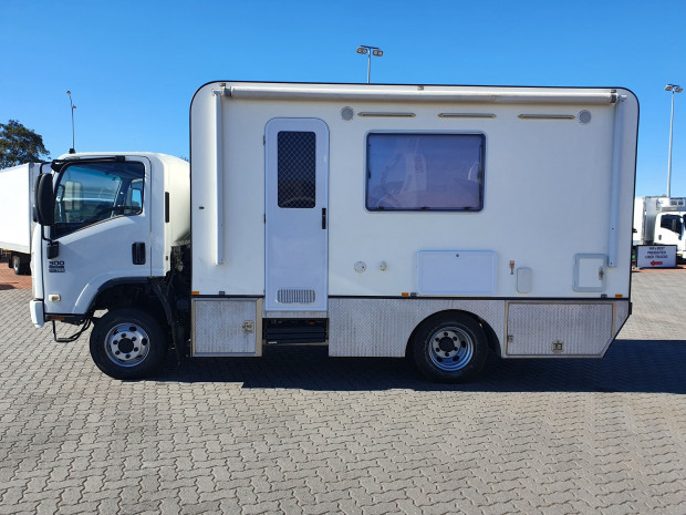 2012 ISUZU NPS NH 300 (4x4) 6 SP MANUAL MOTORHOME
