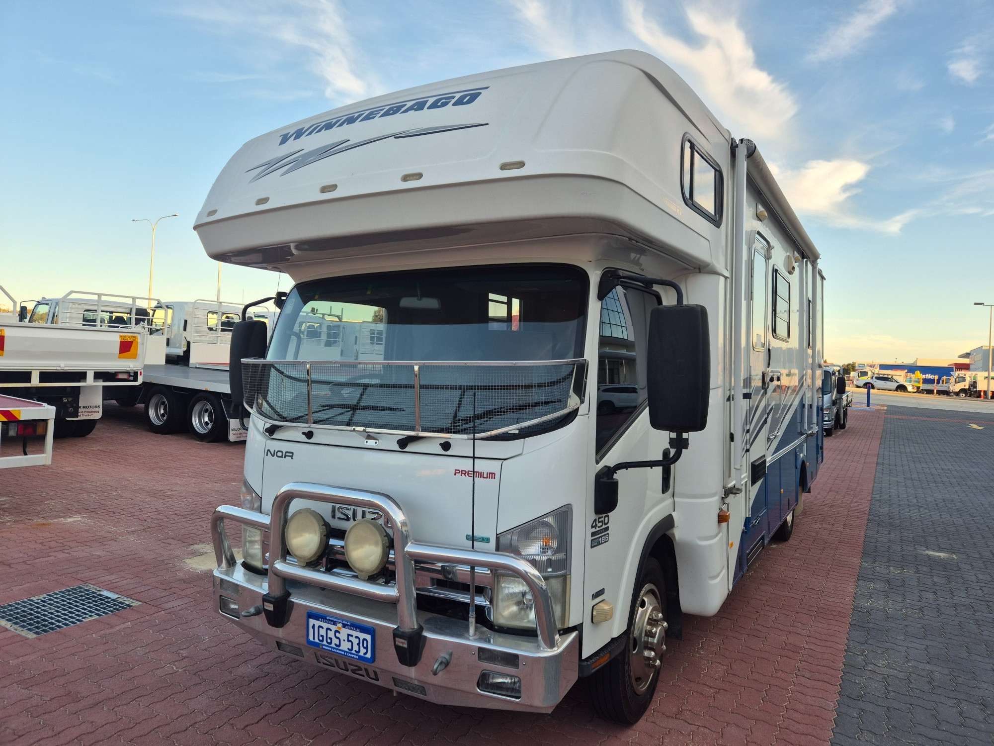 2011 ISUZU NQR NH 450 LONG 6 SP AUTOMATED MANUAL MOTORHOME