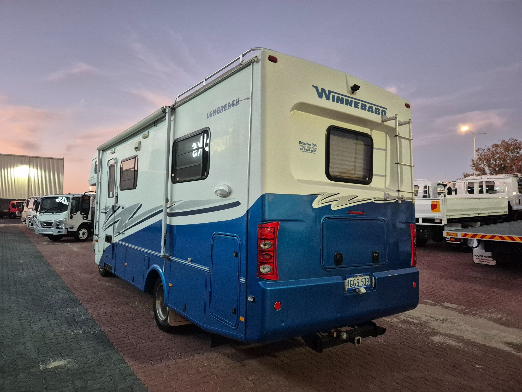2011 ISUZU NQR NH 450 LONG 6 SP AUTOMATED MANUAL MOTORHOME