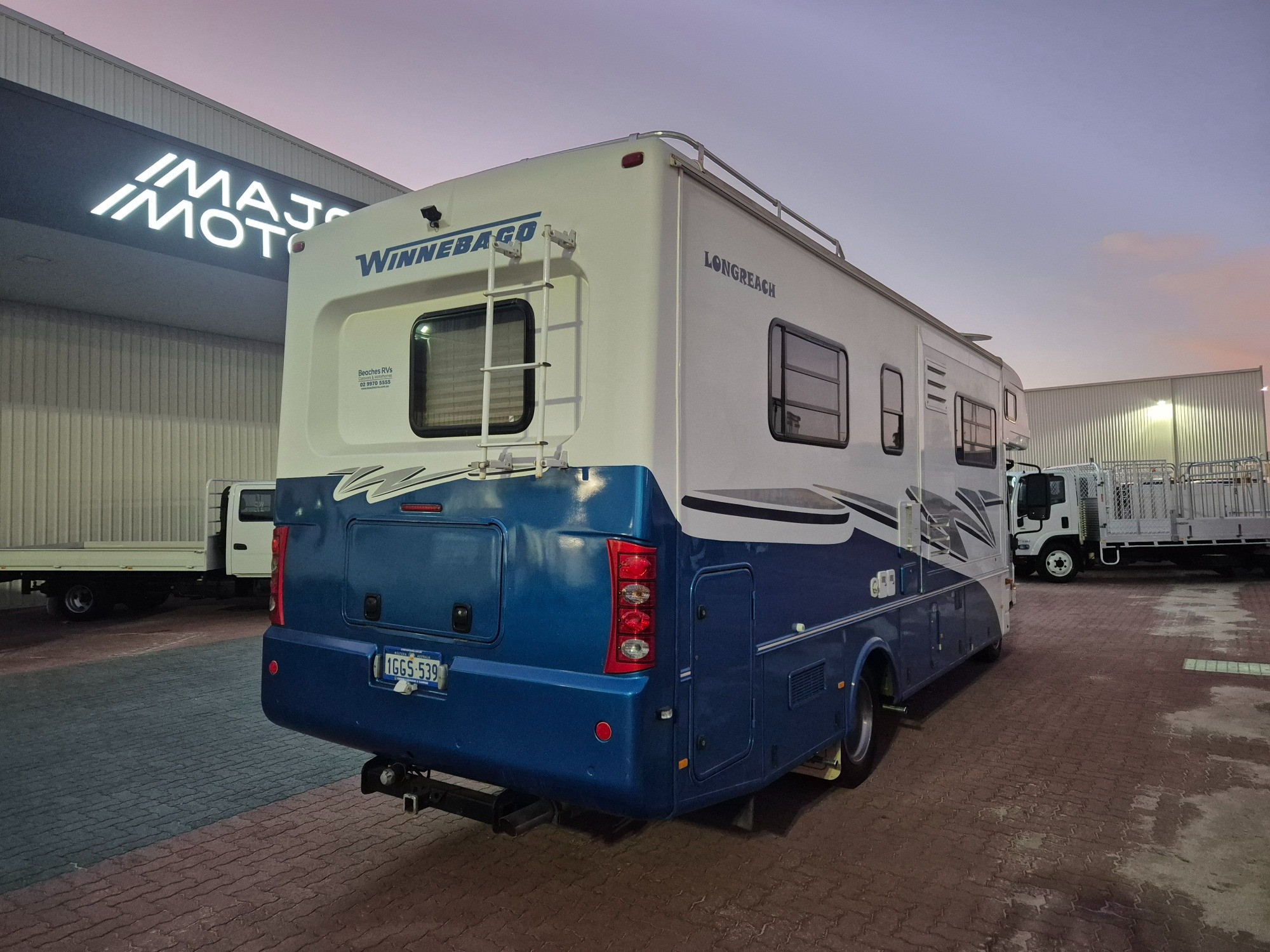 2011 ISUZU NQR NH 450 LONG 6 SP AUTOMATED MANUAL MOTORHOME