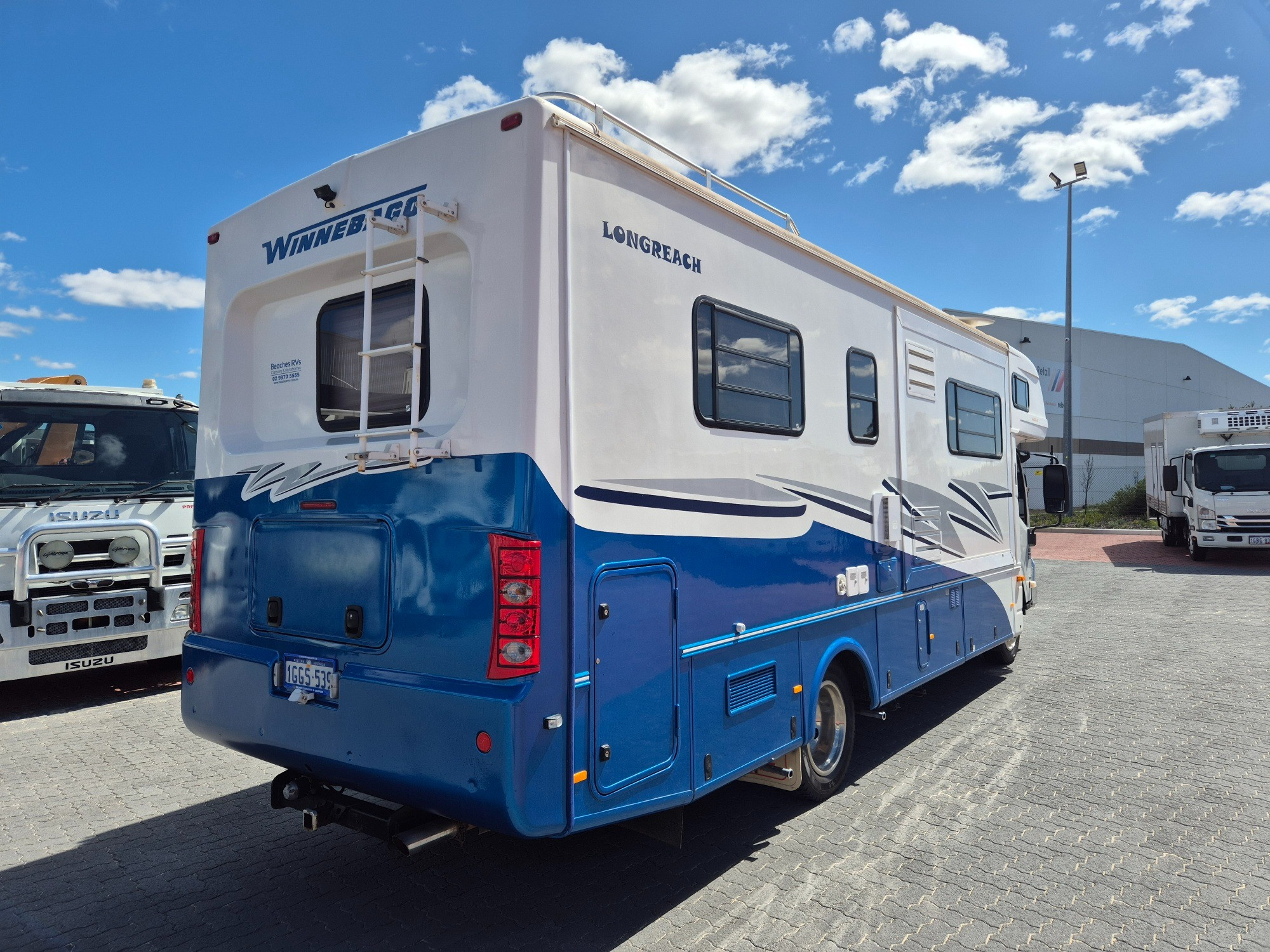 2011 ISUZU NQR NH 450 LONG 6 SP AUTOMATED MANUAL MOTORHOME