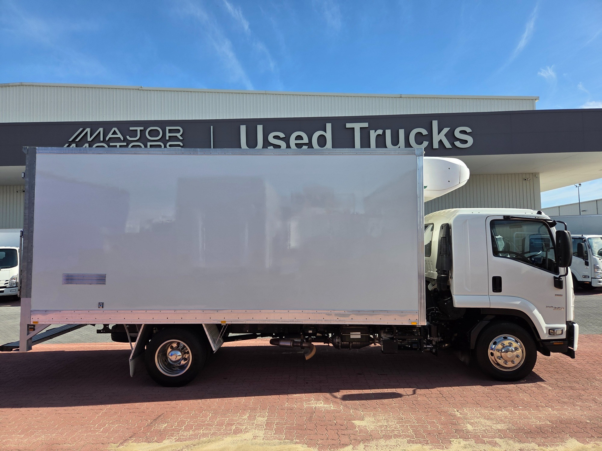 2019 ISUZU FSD F MY18 140/120-260 (LWB) 6 SP AUTOMATIC REFRIGERATED TRUCK