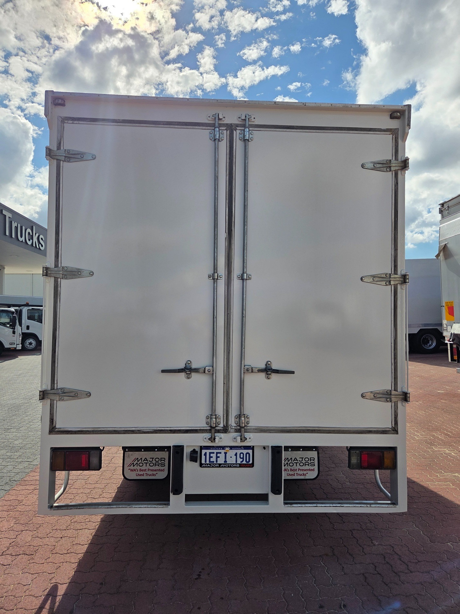 2013 HINO 300 XZU710R 616 AUTO MWB 6 SP AUTOMATIC 6 PALLET TAUTLINER