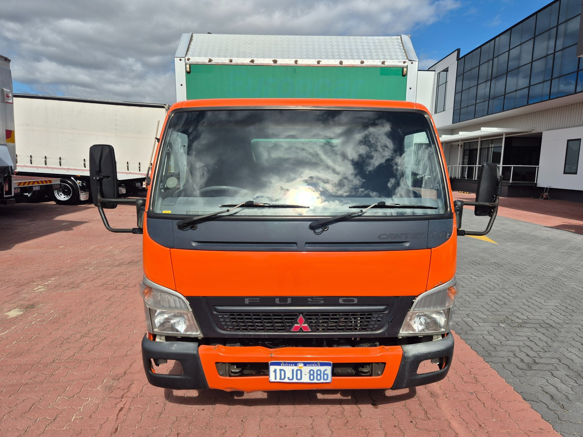 2003 MITSUBISHI FUSO CANTER MWB 5 SP MANUAL VAN & TAIL LIFT
