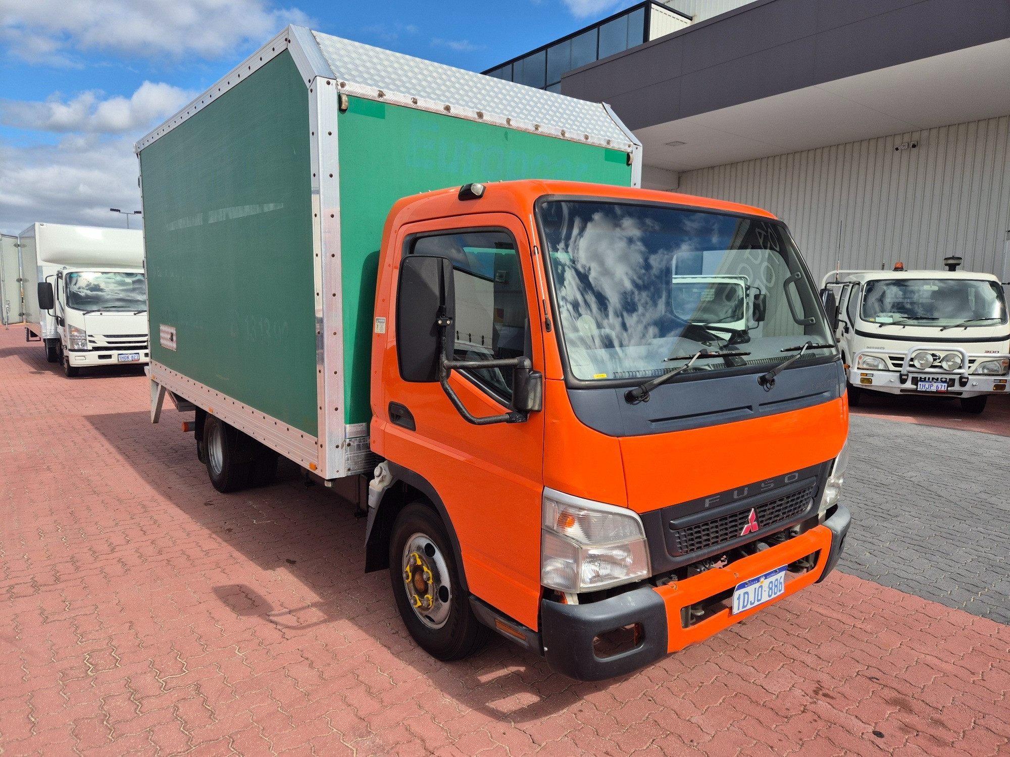 2003 MITSUBISHI FUSO CANTER MWB 5 SP MANUAL VAN & TAIL LIFT