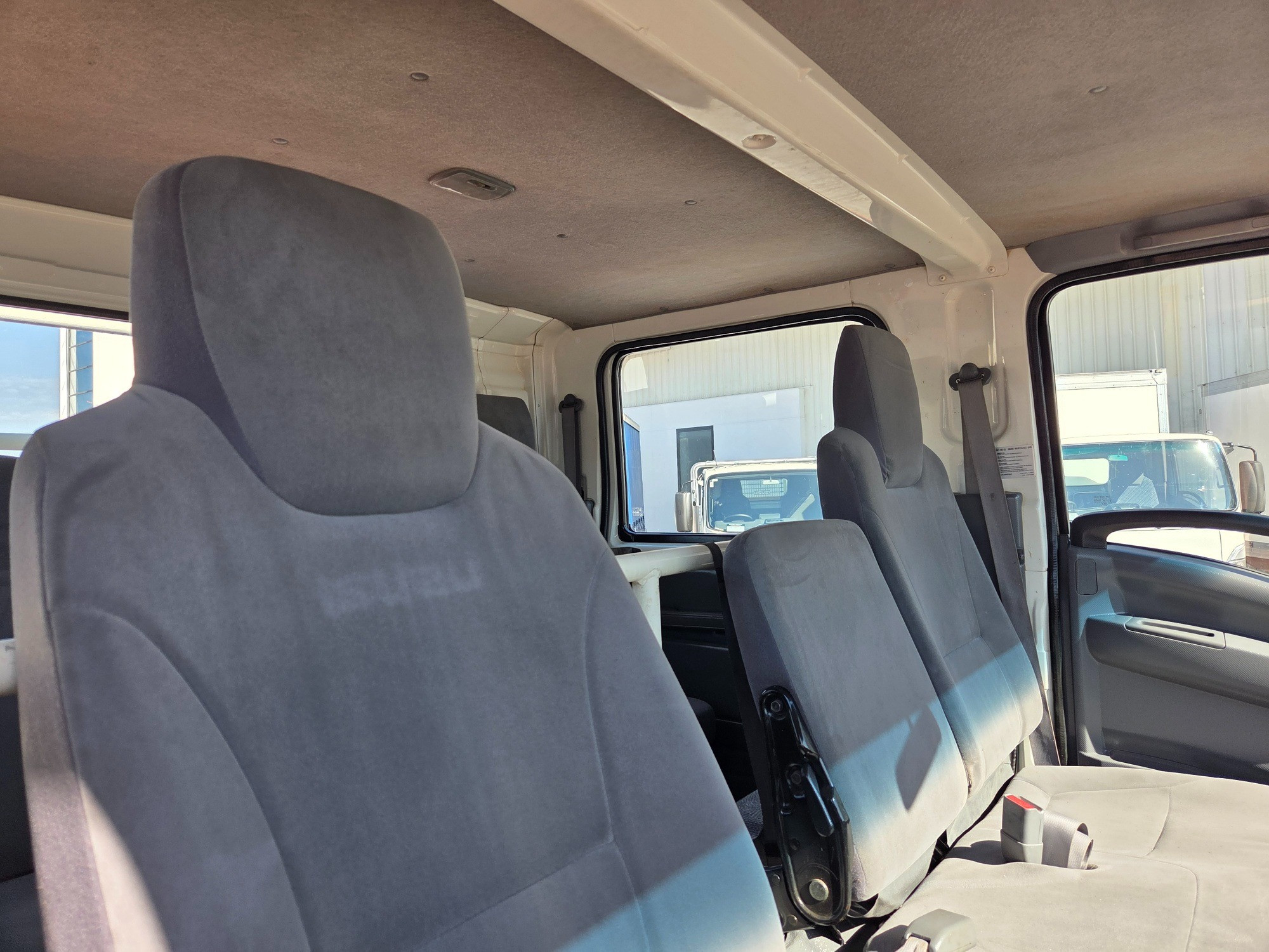 2015 ISUZU NQR NH 450 CREW 6 SP MANUAL C/CHAS