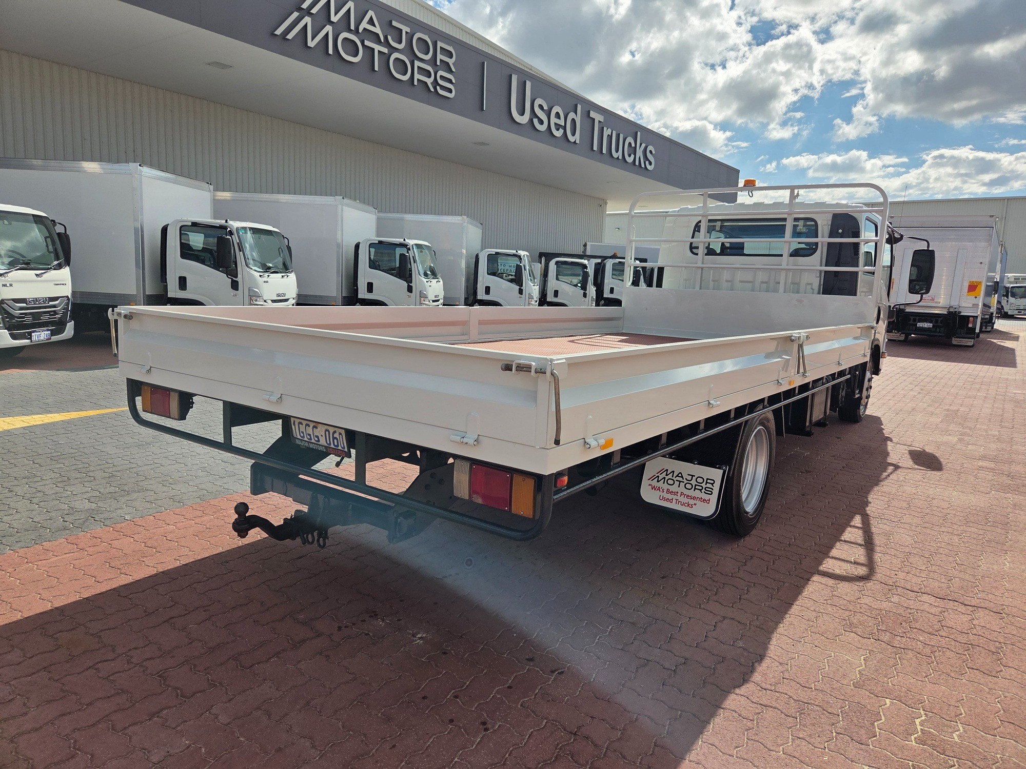 2015 ISUZU NQR NH 450 CREW 6 SP MANUAL C/CHAS