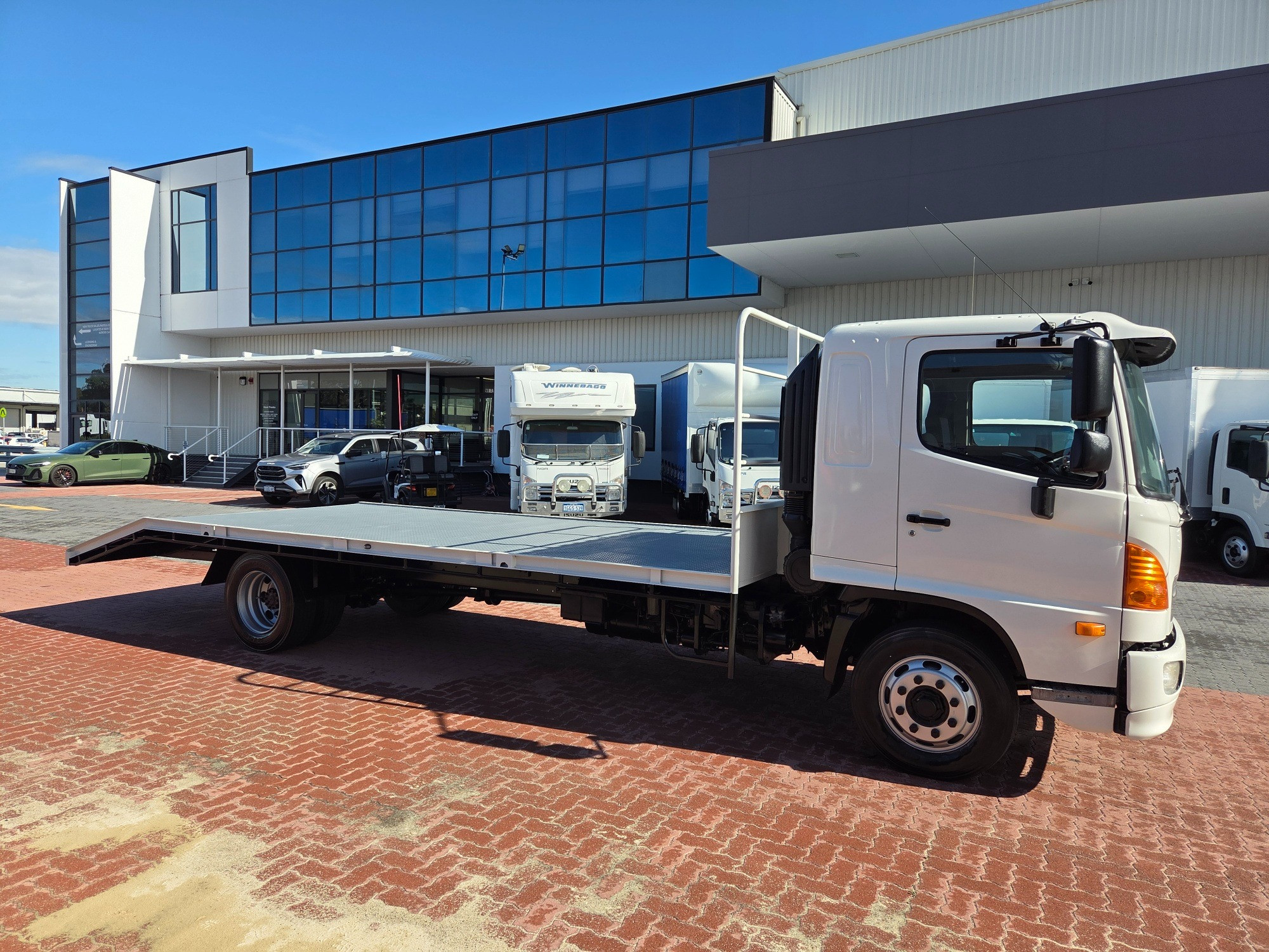 2014 HINO 500 FE7J FE1426 AIR XLWB 6 SP MANUAL C/CHAS
