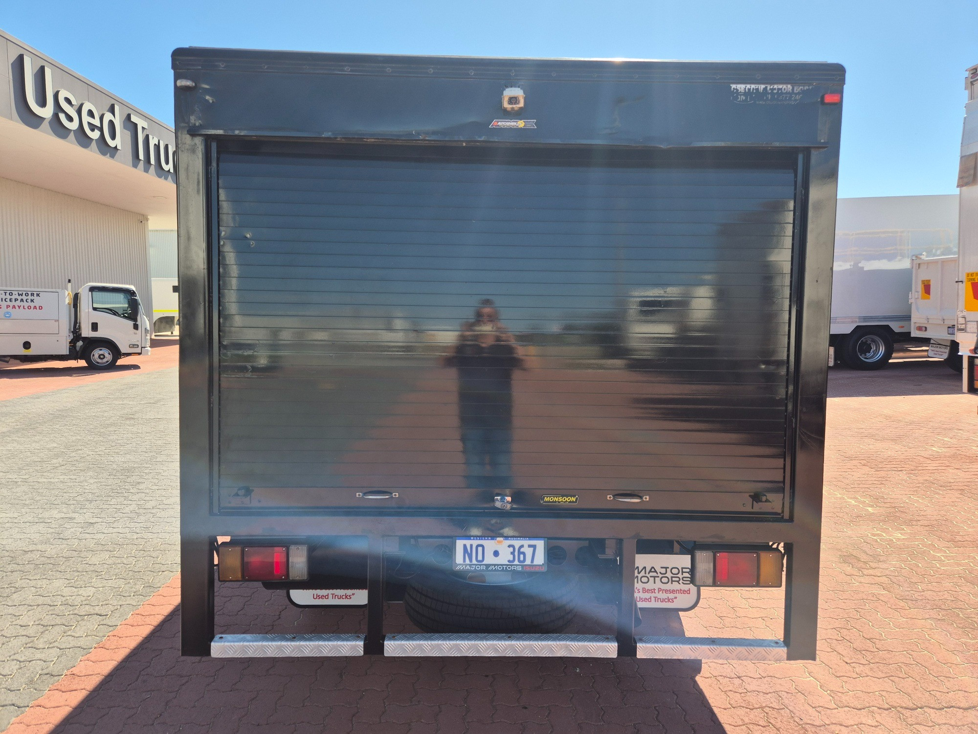 2017 ISUZU NPR N MY15 65/45-190 (MWB) 6 SP MANUAL SERVICE BODY