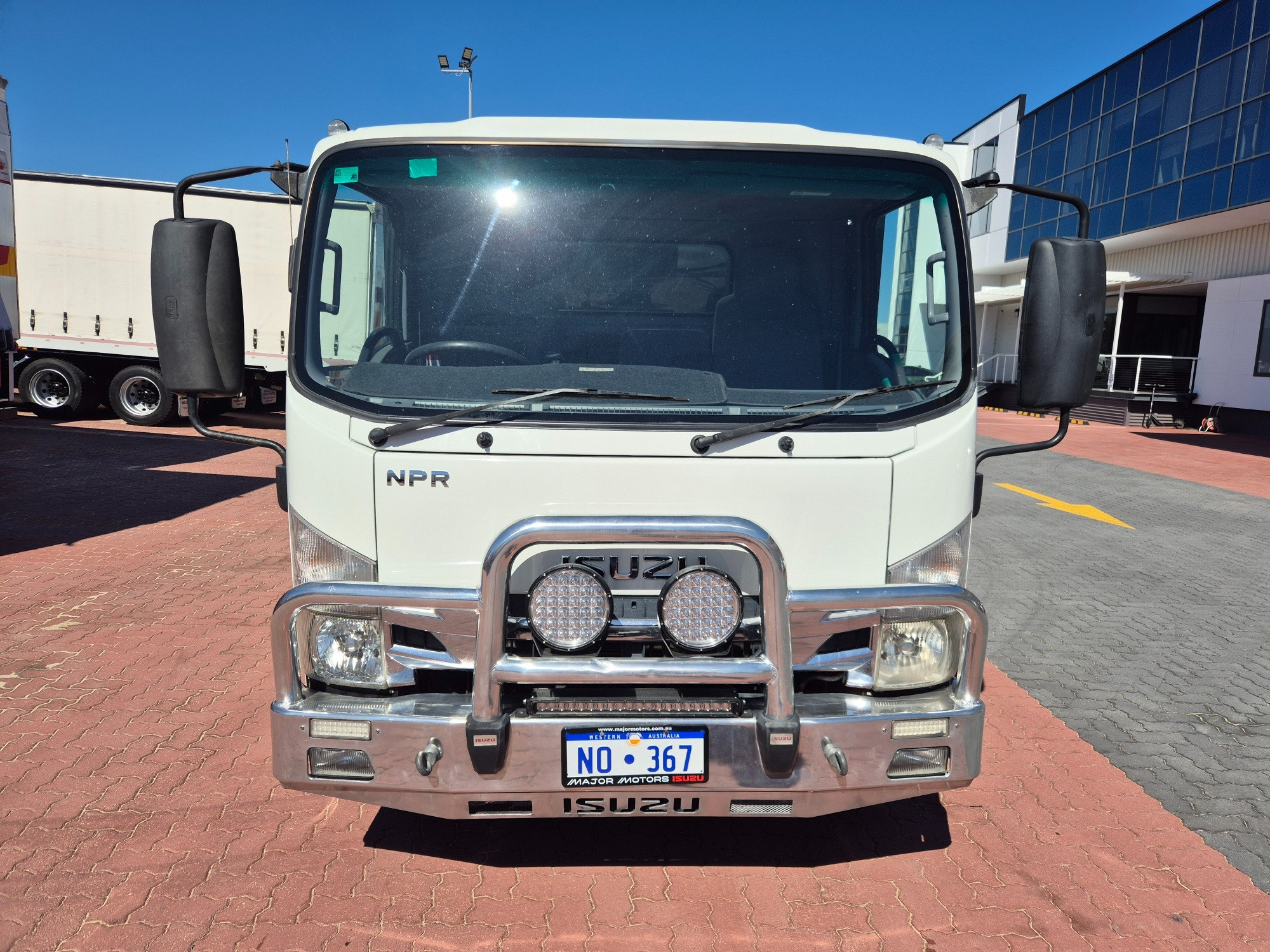2017 ISUZU NPR N MY15 65/45-190 (MWB) 6 SP MANUAL SERVICE BODY