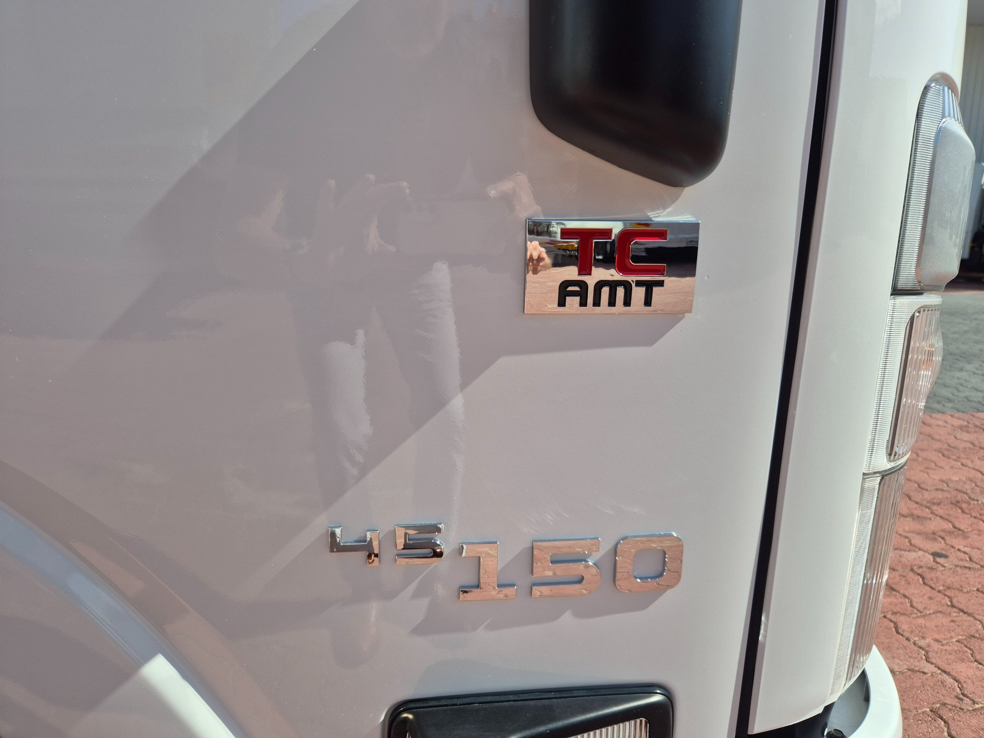 2022 ISUZU NNR NH MY21 45-150 (MWB) 6 SP AUTOMATED MANUAL VAN WITH TAIL LIFT