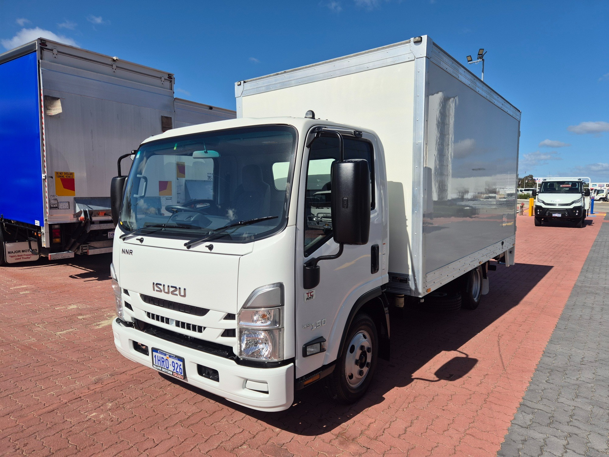 2022 ISUZU NNR NH MY21 45-150 (MWB) 6 SP AUTOMATED MANUAL VAN WITH TAIL LIFT