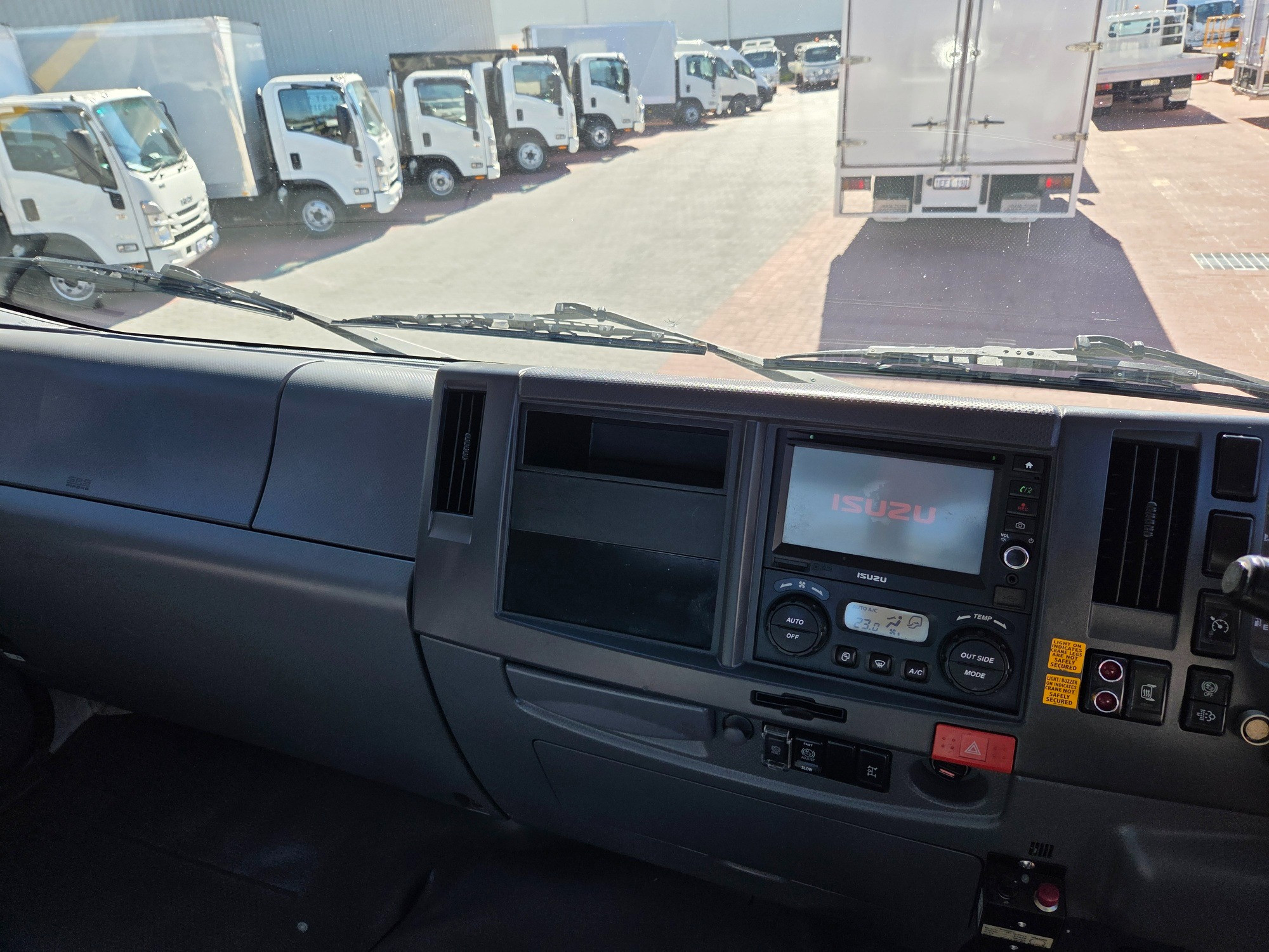 2014 ISUZU FVL 1400 (6x2) 8 SP MANUAL CRANE TRUCK