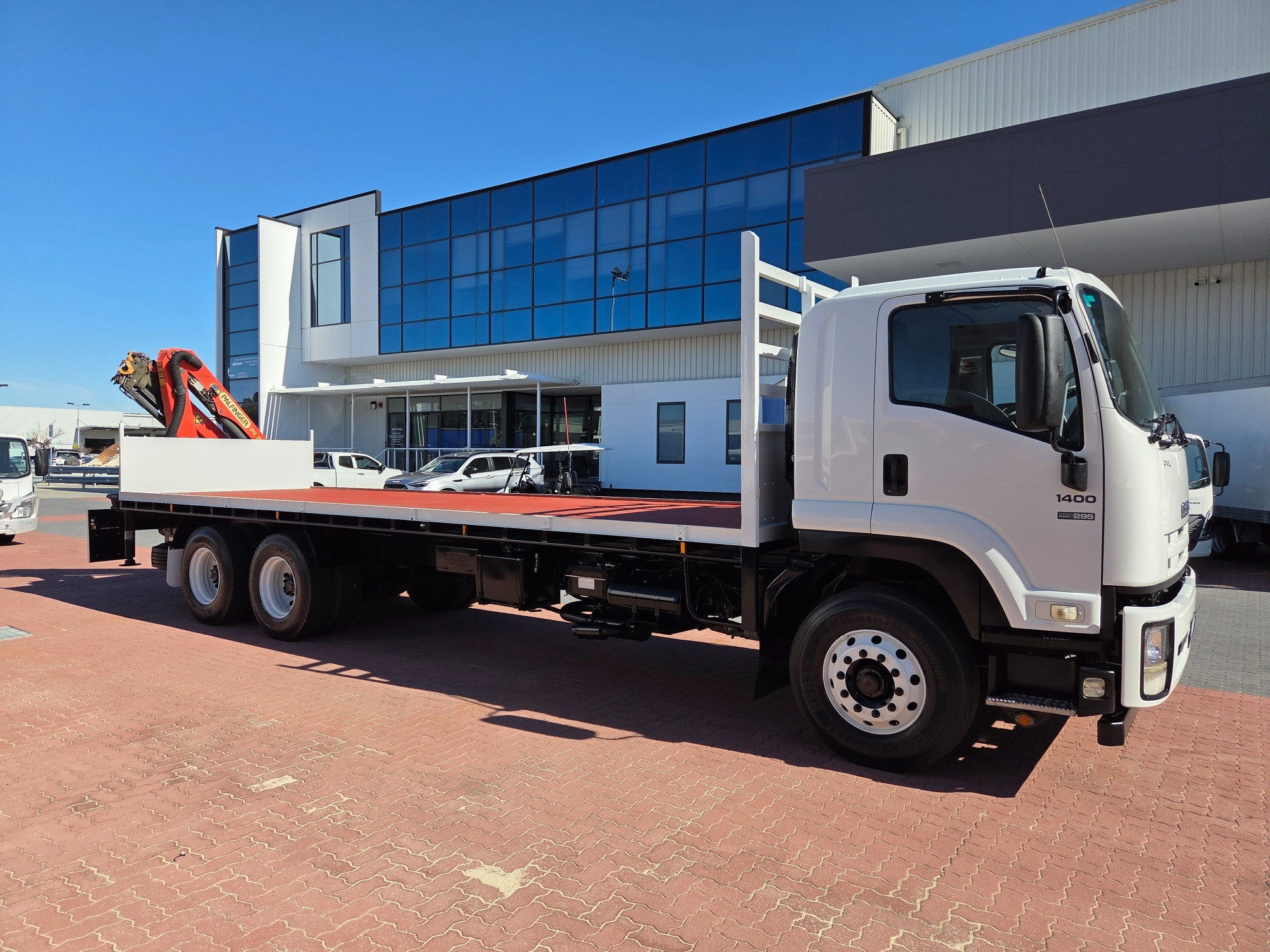 2014 ISUZU FVL 1400 (6x2) 8 SP MANUAL CRANE TRUCK