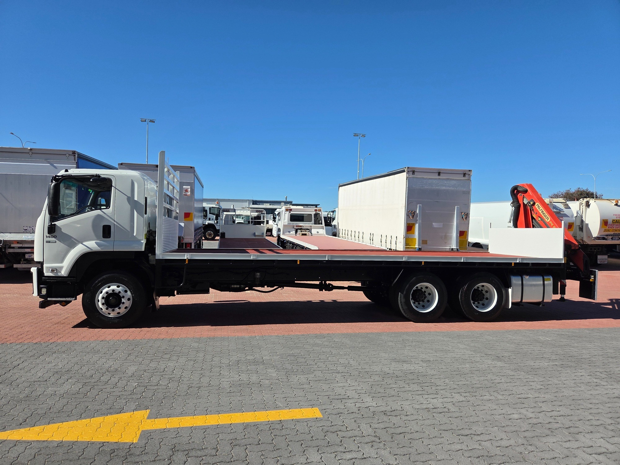 2014 ISUZU FVL 1400 (6x2) 8 SP MANUAL CRANE TRUCK