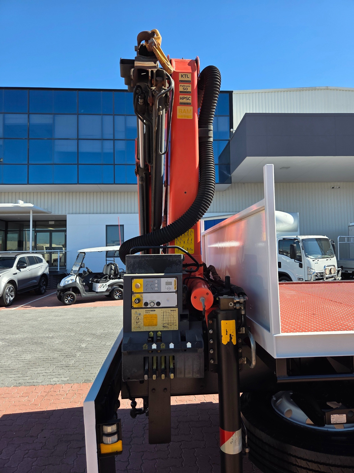 2014 ISUZU FVL 1400 (6x2) 8 SP MANUAL CRANE TRUCK