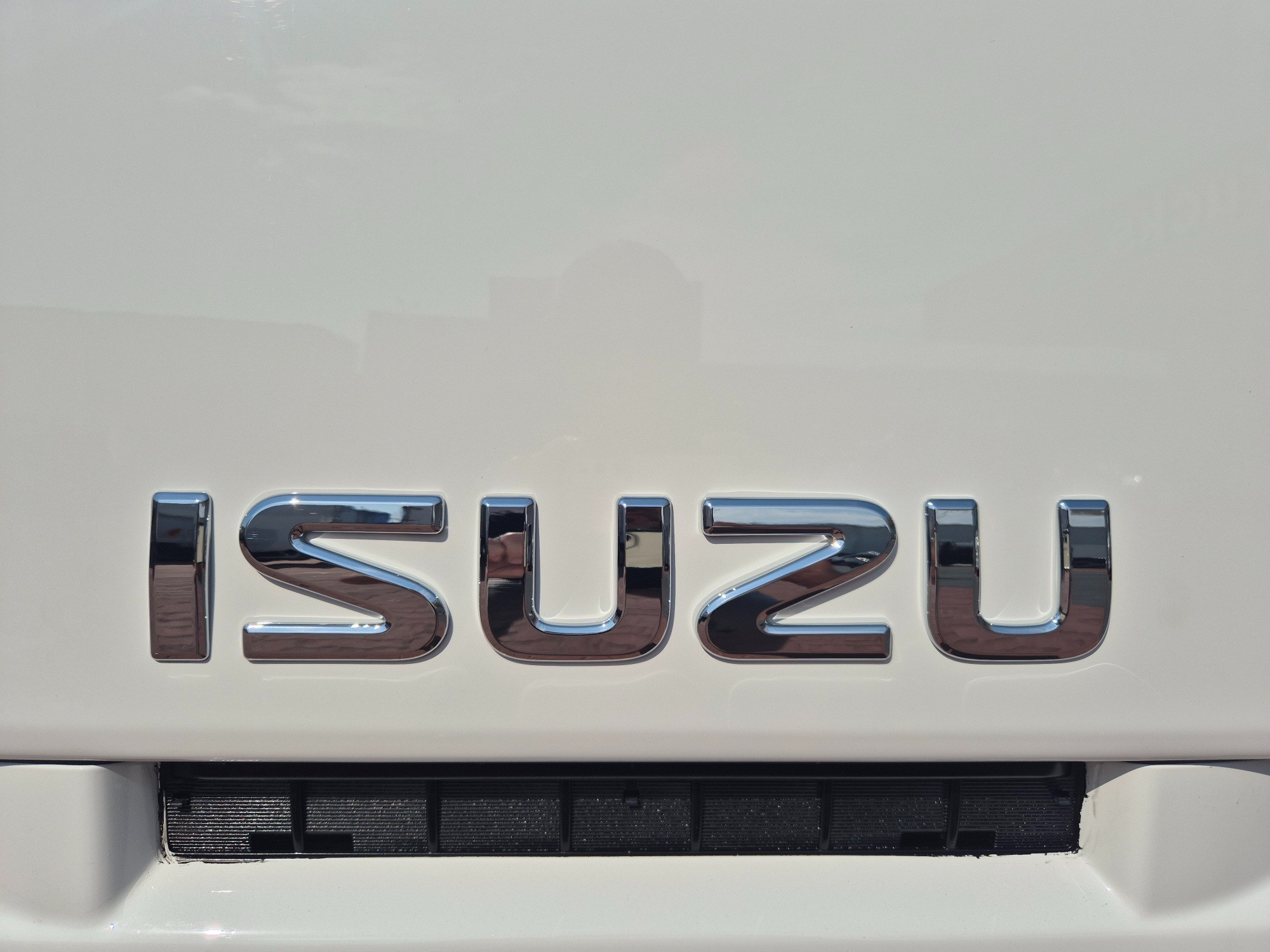 2015 ISUZU NLR N MY15 45-150 (MWB) 6 SP MANUAL TAUTLINER