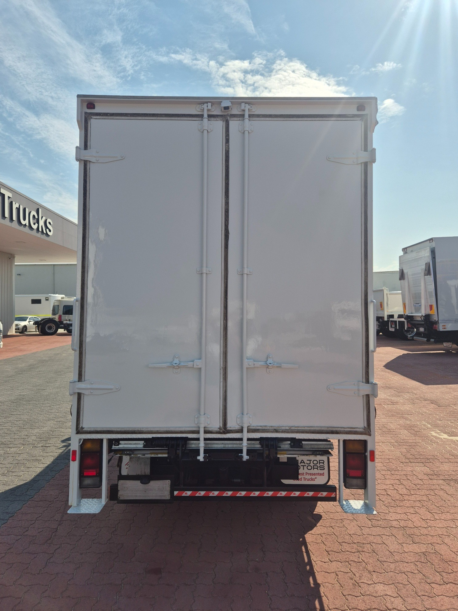 2015 ISUZU NLR N MY15 45-150 (MWB) 6 SP MANUAL TAUTLINER