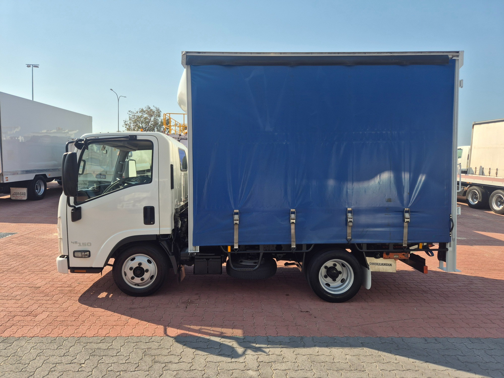 2015 ISUZU NLR N MY15 45-150 (MWB) 6 SP MANUAL TAUTLINER