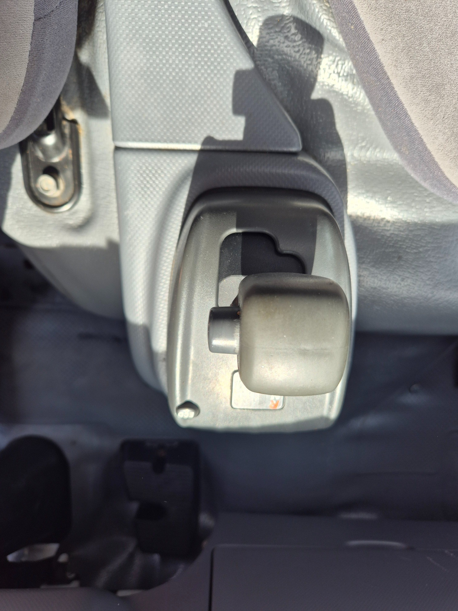 2013 ISUZU NLR 200 XLWB AUTOMATED MANUAL TRAY