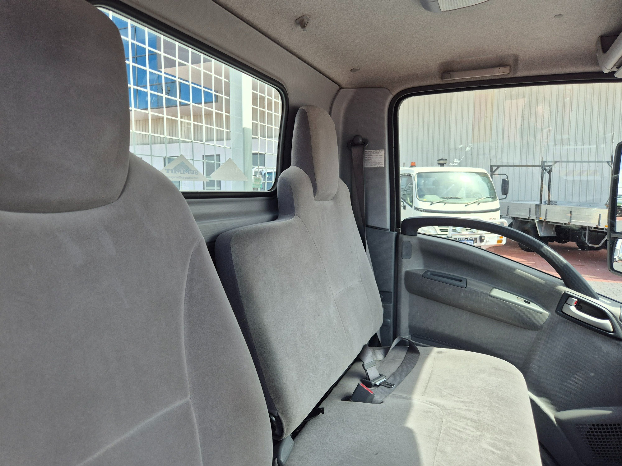 2013 ISUZU NLR 200 XLWB AUTOMATED MANUAL TRAY