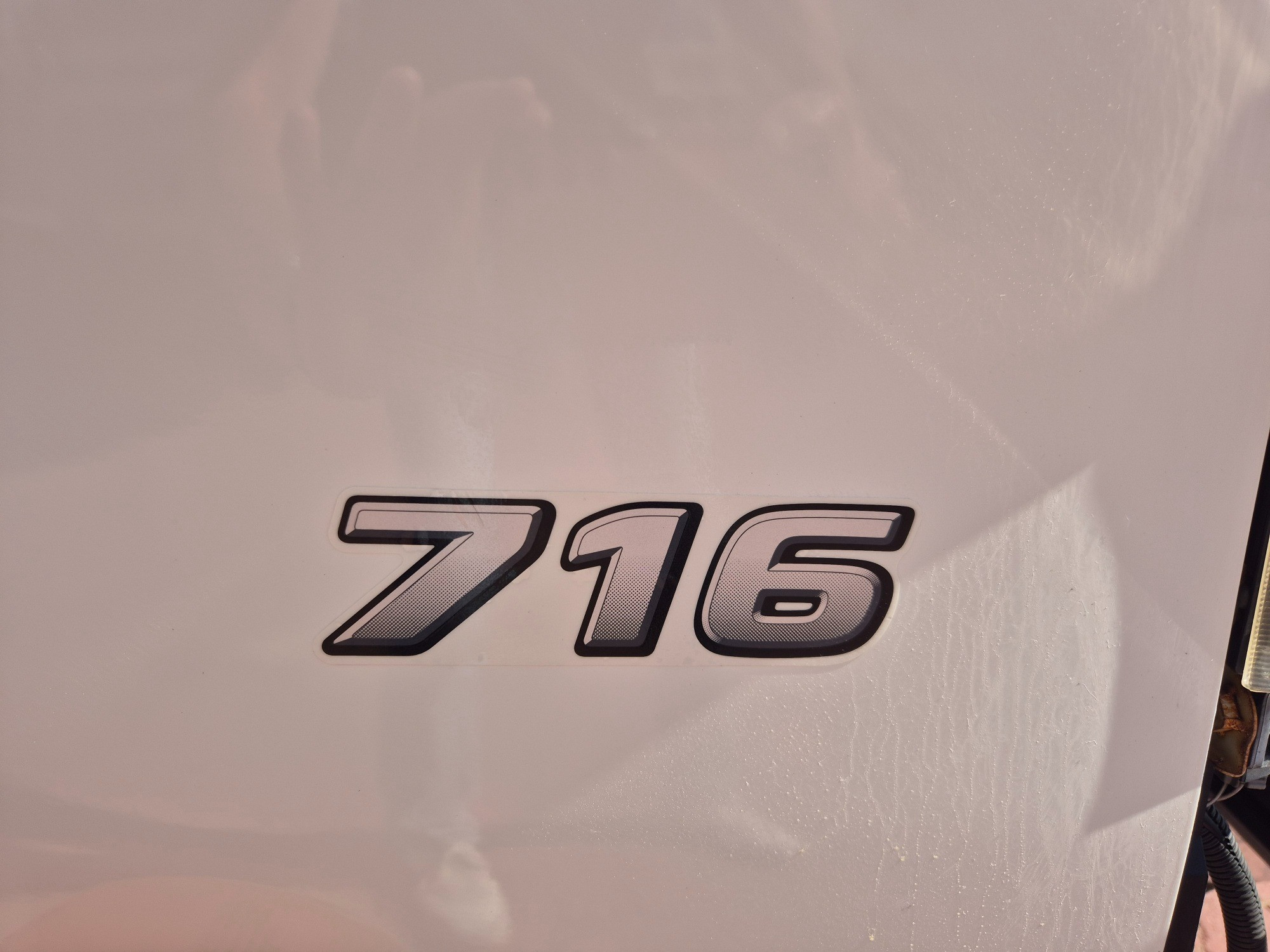 2015 HINO 300 XKU720R 716 HYBRID 3,.5 TON LWB 5 SP AUTOMATED MANUAL C/CHAS