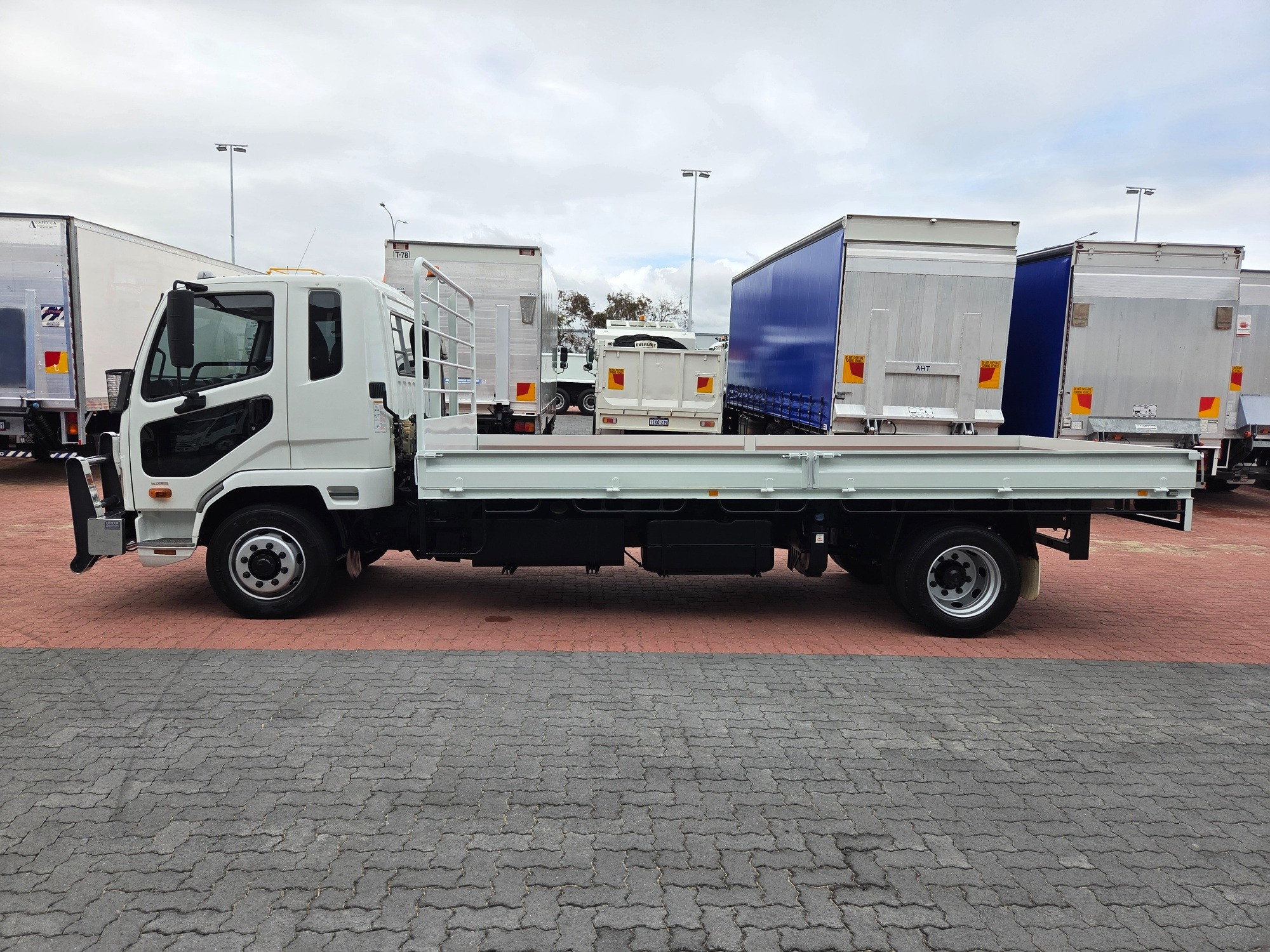 2022 FUSO FIGHTER 1124 AUTOMATIC TRAY