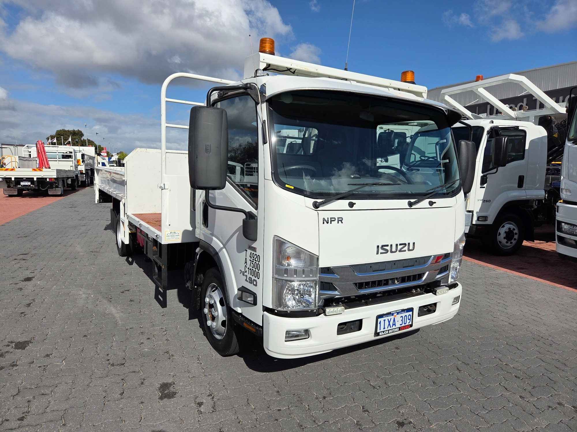 2016 ISUZU NPR N MY15 75-190 (LWB) 6 SP AMT TIPPER AND CRANE