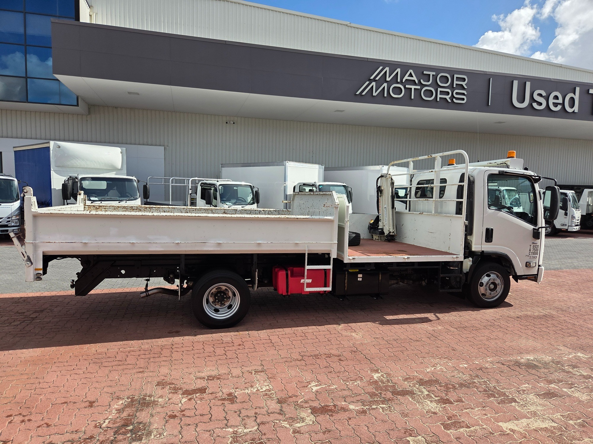 2016 ISUZU NPR N MY15 75-190 (LWB) 6 SP AMT TIPPER AND CRANE