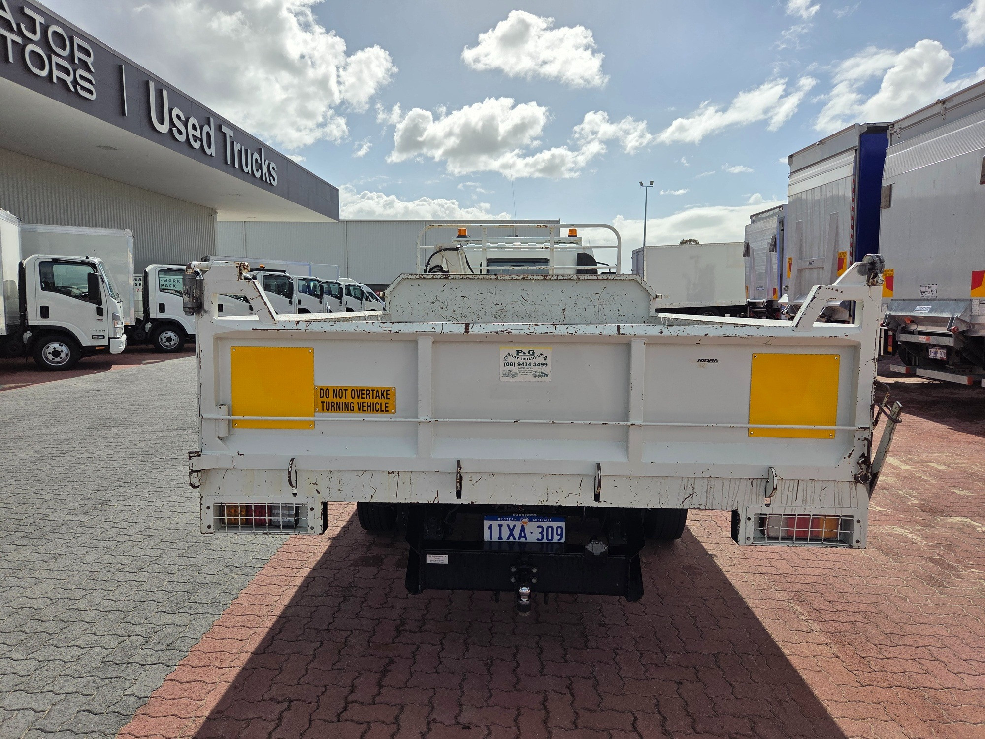 2016 ISUZU NPR N MY15 75-190 (LWB) 6 SP AMT TIPPER AND CRANE