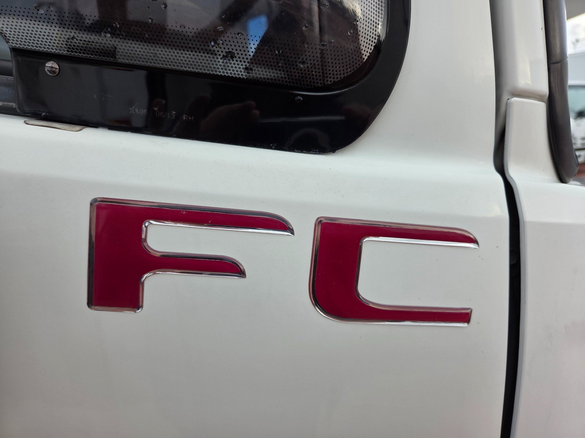 2010 HINO 500 FC6J 1018 MEDIUM 6 SP MANUAL SERVICE BODY