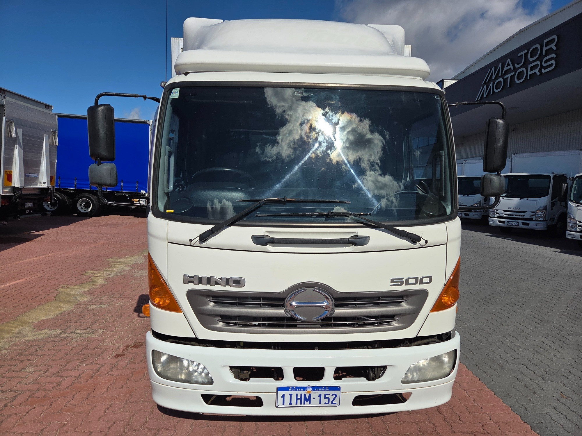 2010 HINO 500 FC6J 1018 MEDIUM 6 SP MANUAL SERVICE BODY