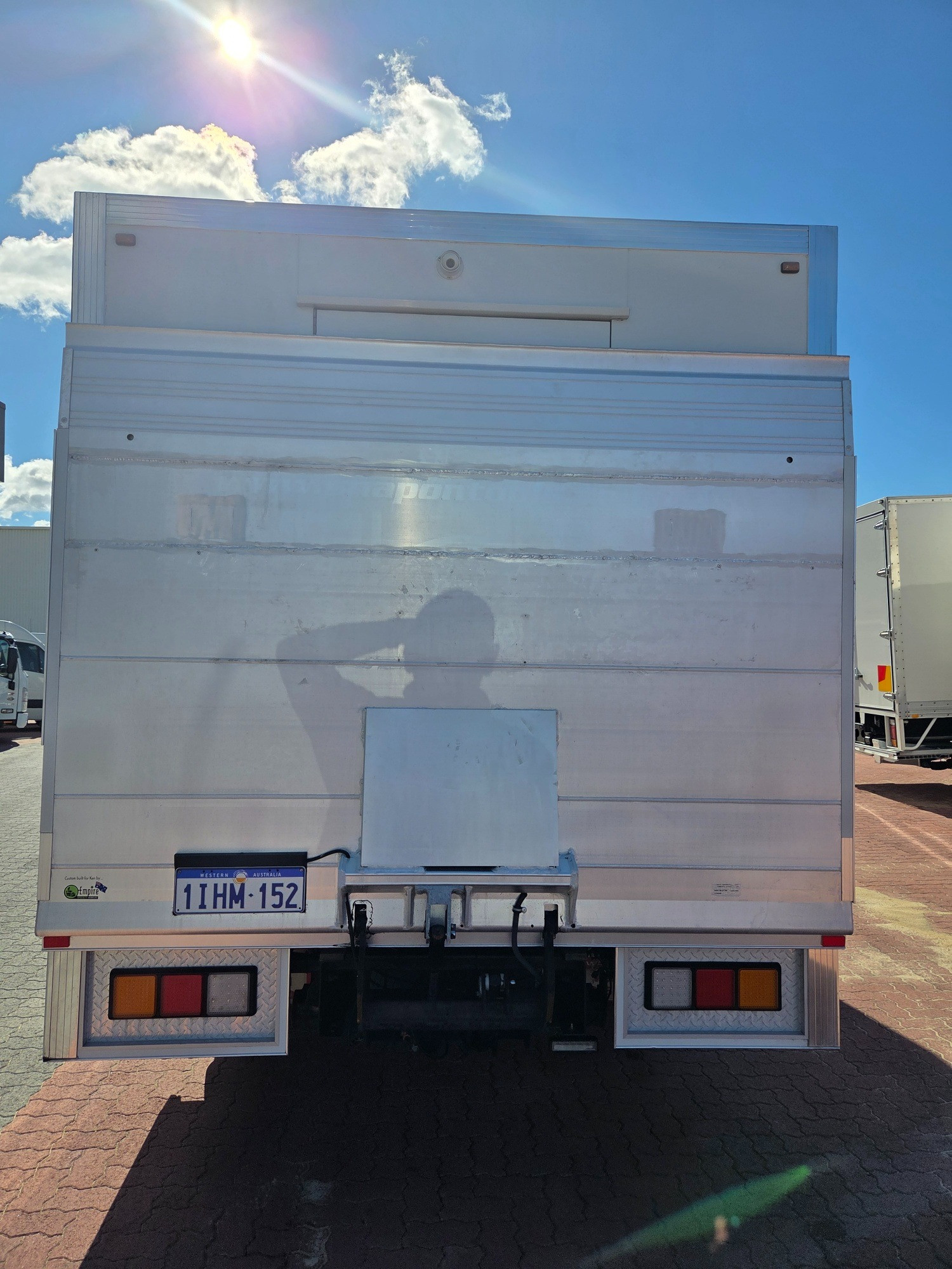 2010 HINO 500 FC6J 1018 MEDIUM 6 SP MANUAL SERVICE BODY
