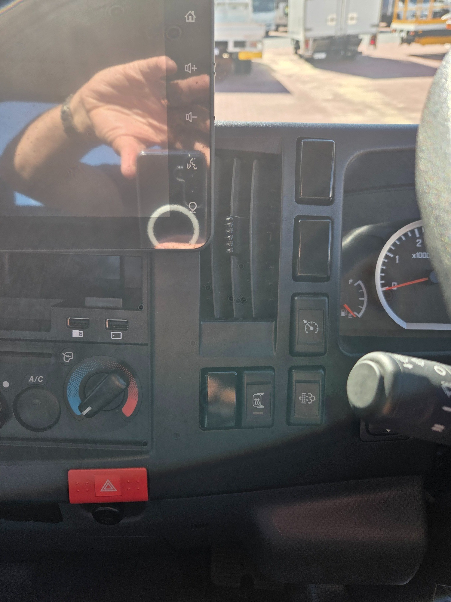 2024 ISUZU NLR NH MY21 45-150 (MWB) 6 SP AUTOMATED MANUAL C/CHAS