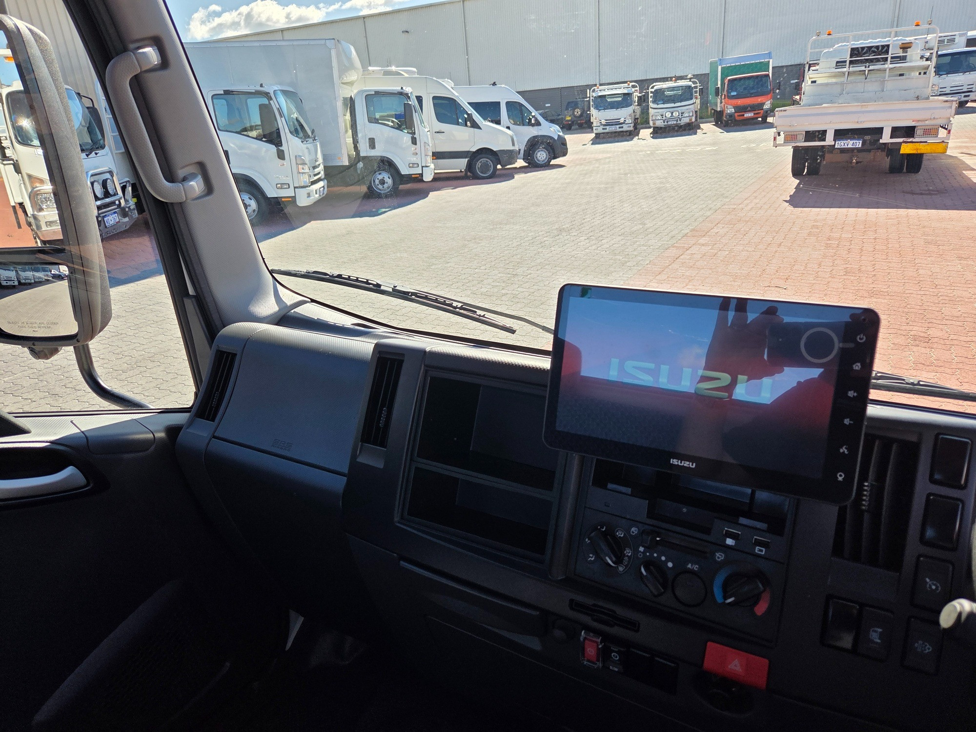 2024 ISUZU NLR NH MY21 45-150 (MWB) 6 SP AUTOMATED MANUAL C/CHAS