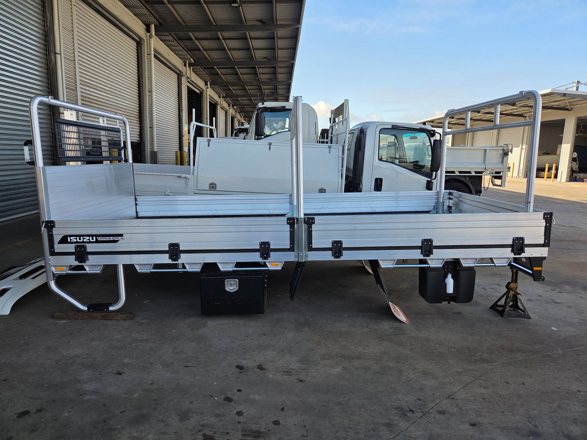 2024 ISUZU NLR NH MY21 45-150 (MWB) 6 SP AUTOMATED MANUAL C/CHAS