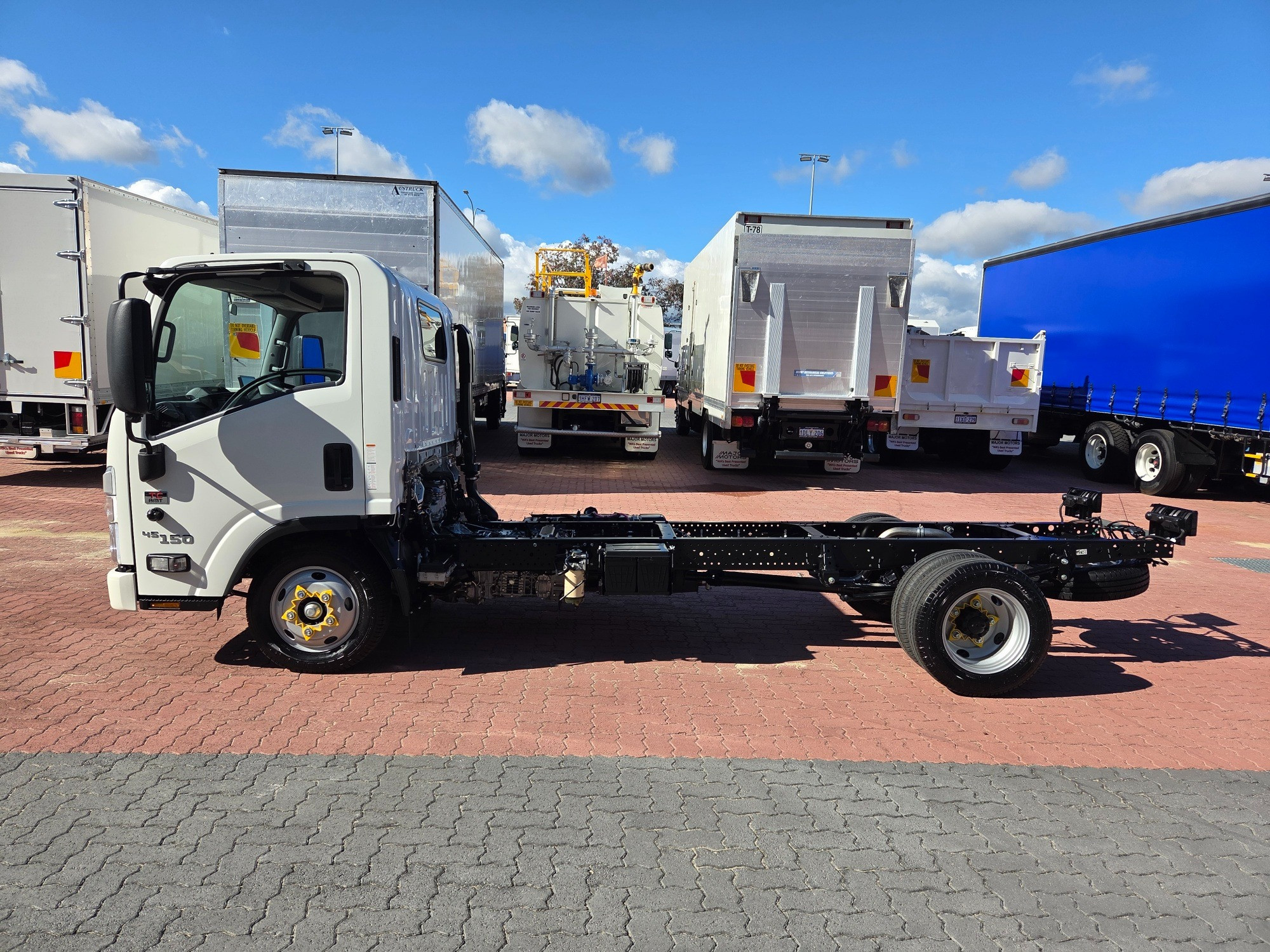 2024 ISUZU NLR NH MY21 45-150 (MWB) 6 SP AUTOMATED MANUAL C/CHAS
