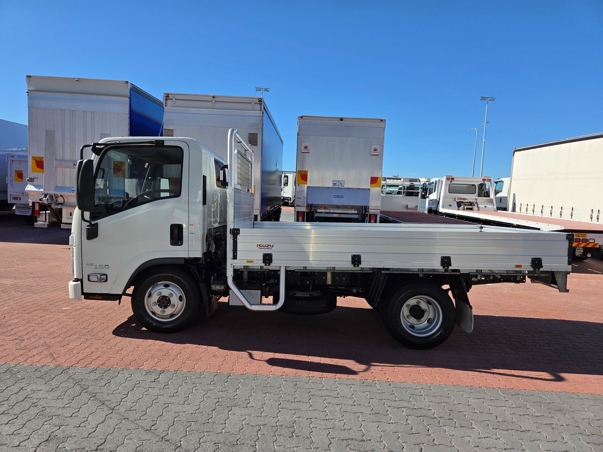 2024 ISUZU NLS NH MY21 45-150 AWD TRAYPACK 5 SP MANUAL C/CHAS