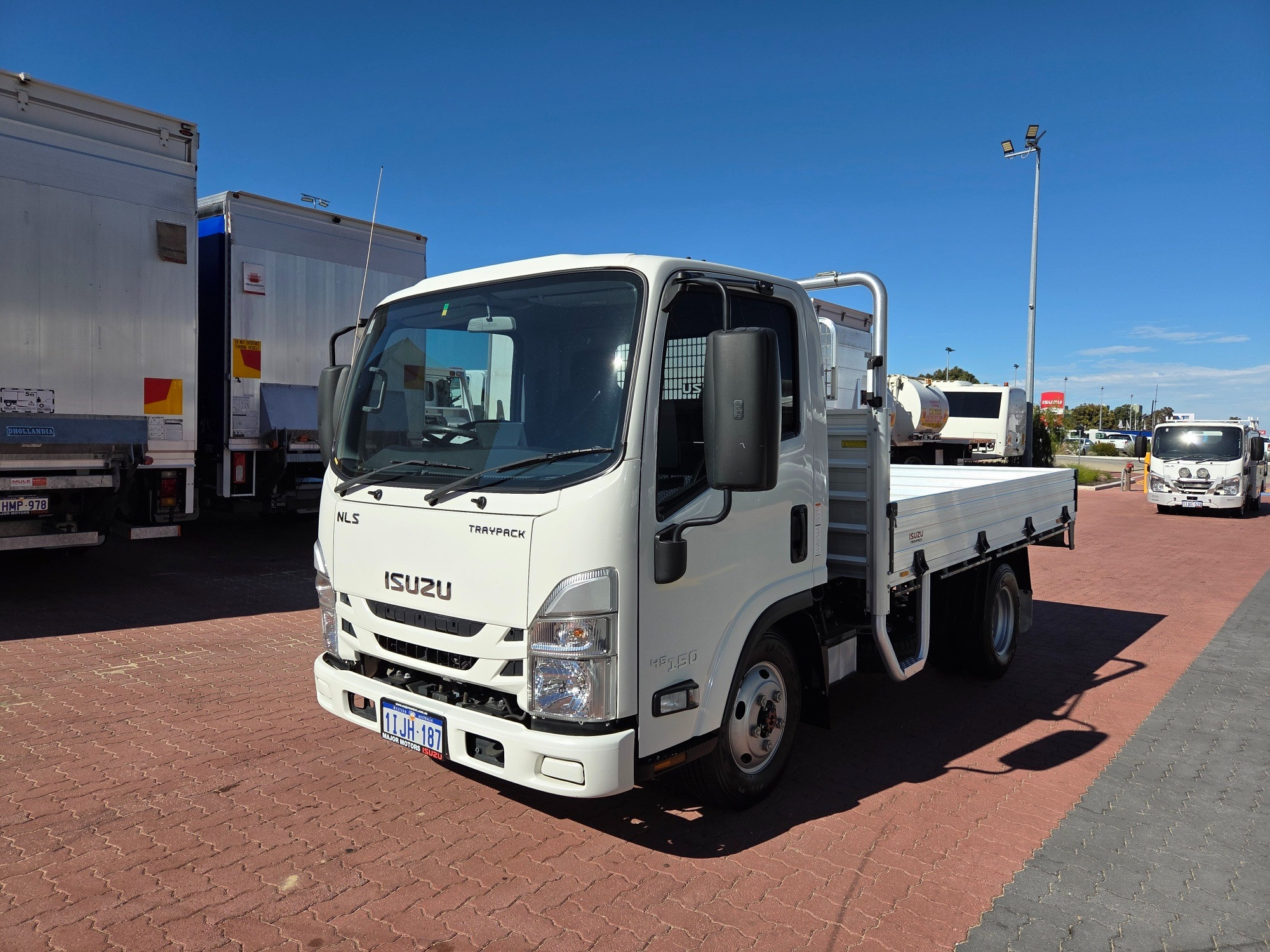 2024 ISUZU NLS NH MY21 45-150 AWD TRAYPACK 5 SP MANUAL C/CHAS