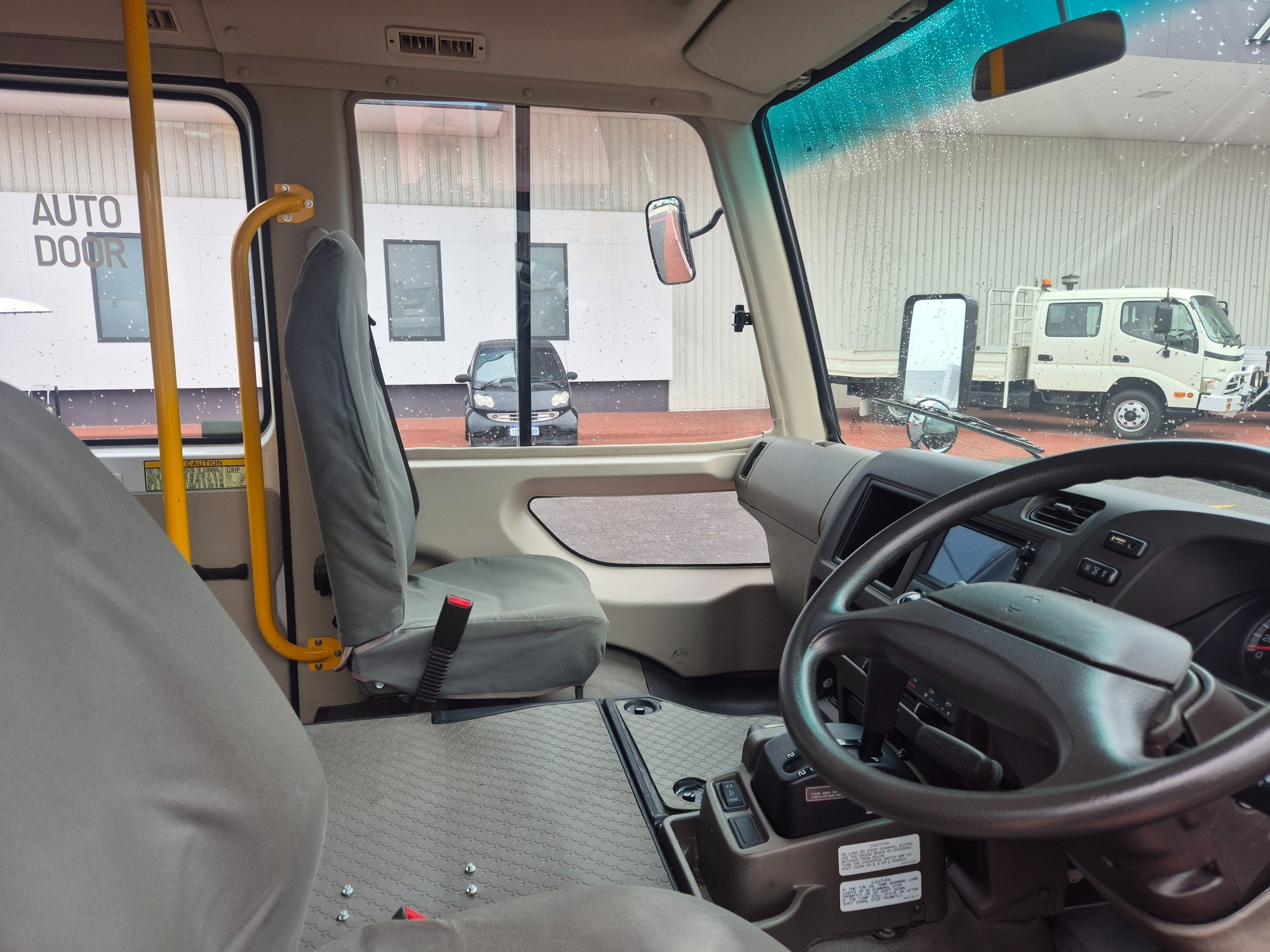 2015 MITSUBISHI FUSO ROSA BE64D DELUXE 6 SP AUTOMATIC BUS