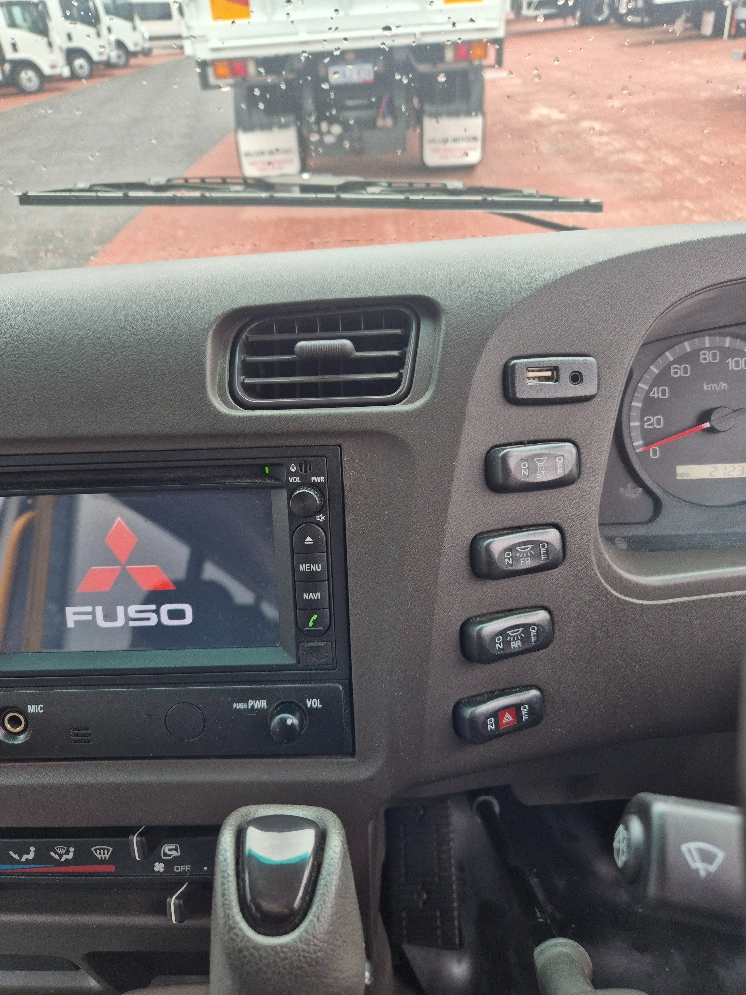 2015 MITSUBISHI FUSO ROSA BE64D DELUXE 6 SP AUTOMATIC BUS