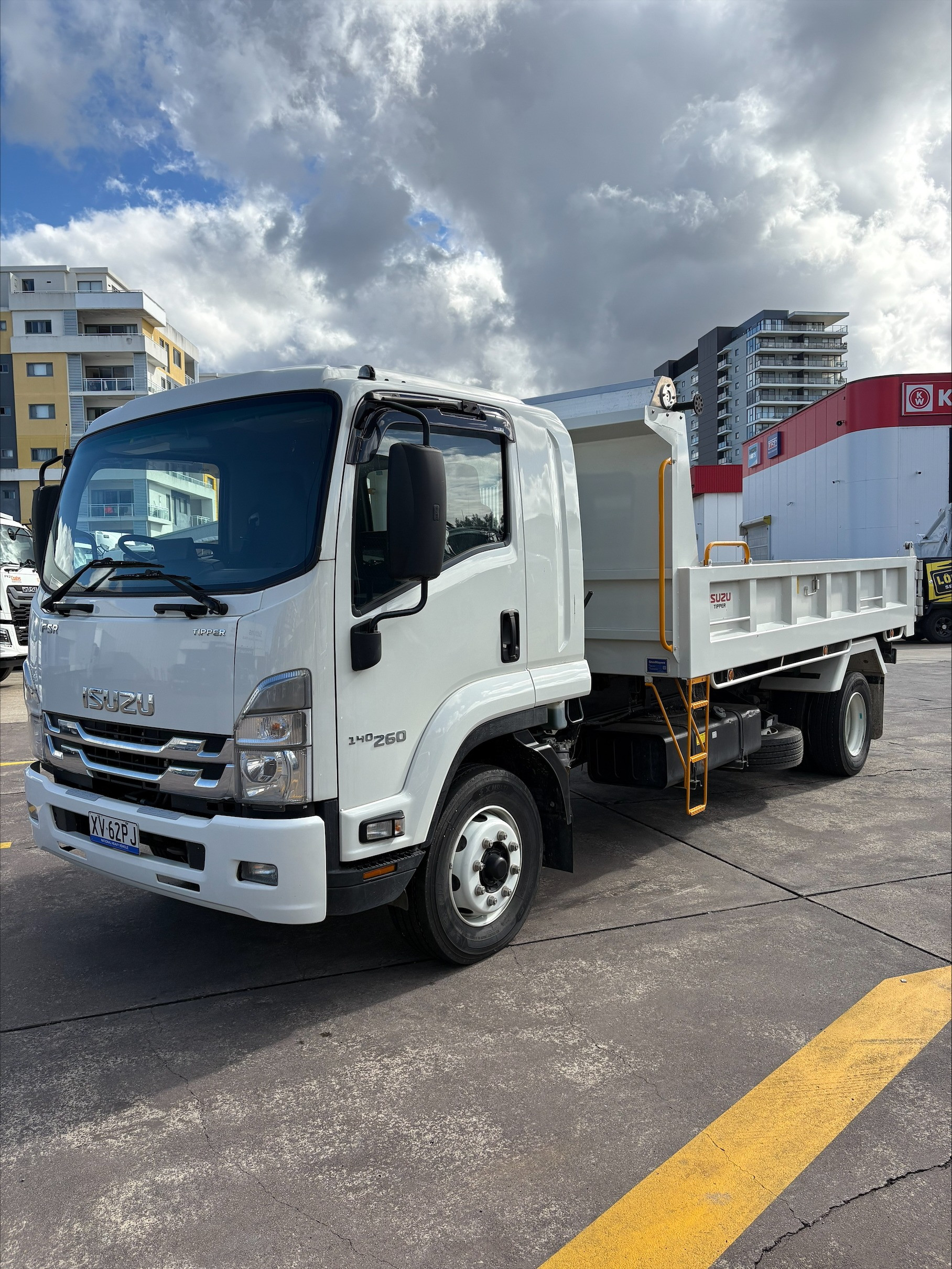 2022 ISUZU FSR F MY18 140/120-260 6 SP MANUAL TIPPER