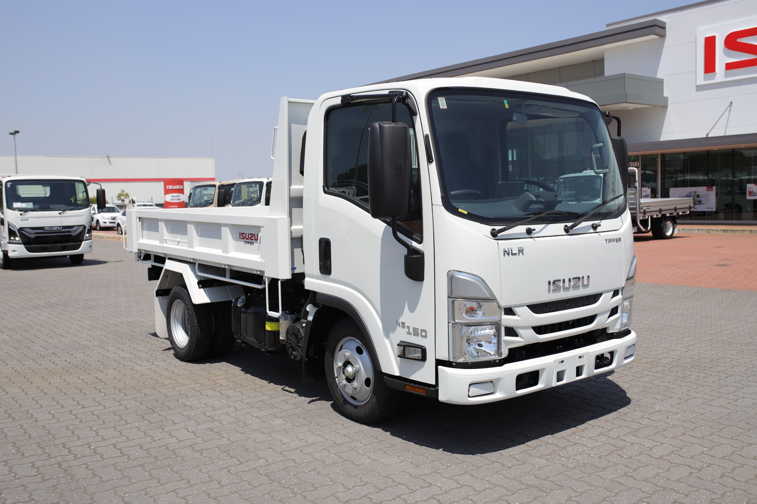 2024 ISUZU NLR NH MY21 45-150 5 SP MANUAL TIPPER