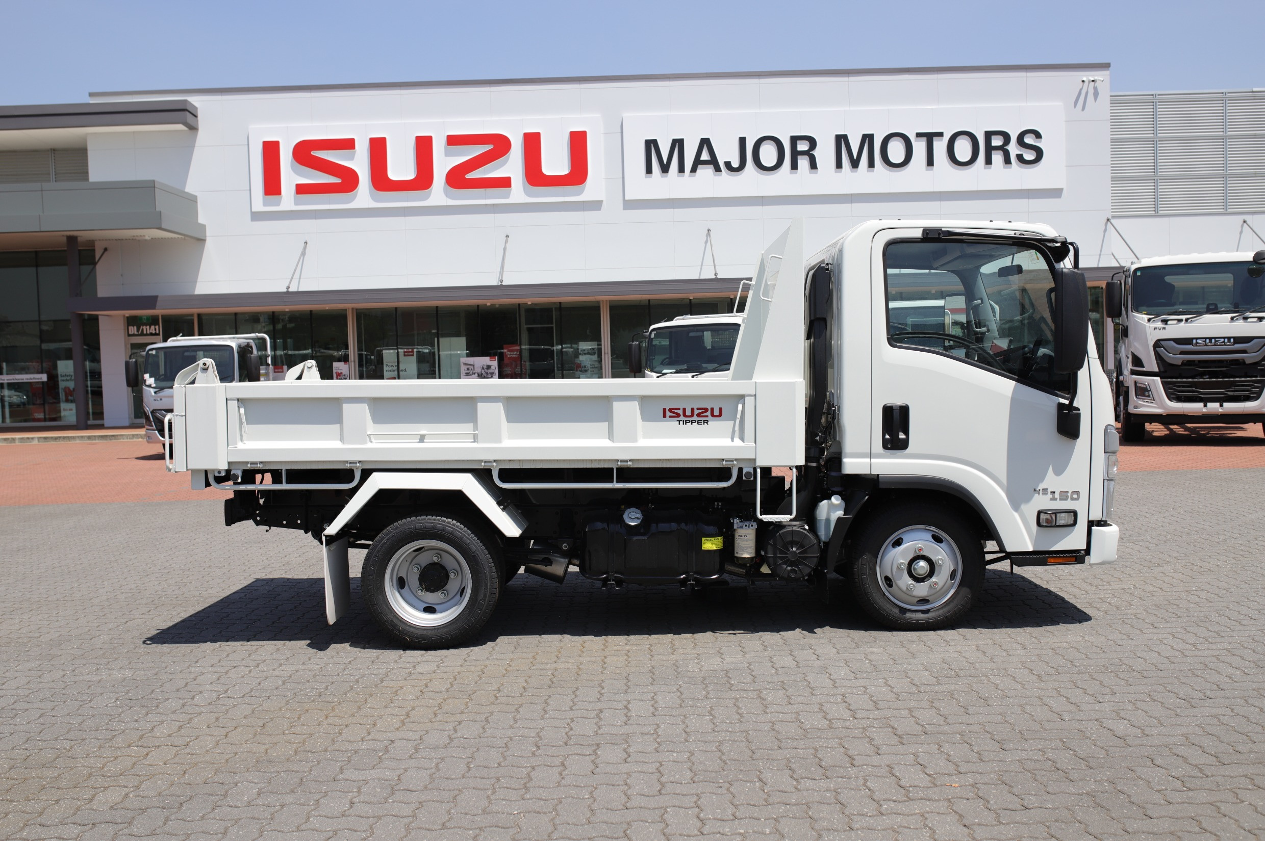 2024 ISUZU NLR NH MY21 45-150 5 SP MANUAL TIPPER
