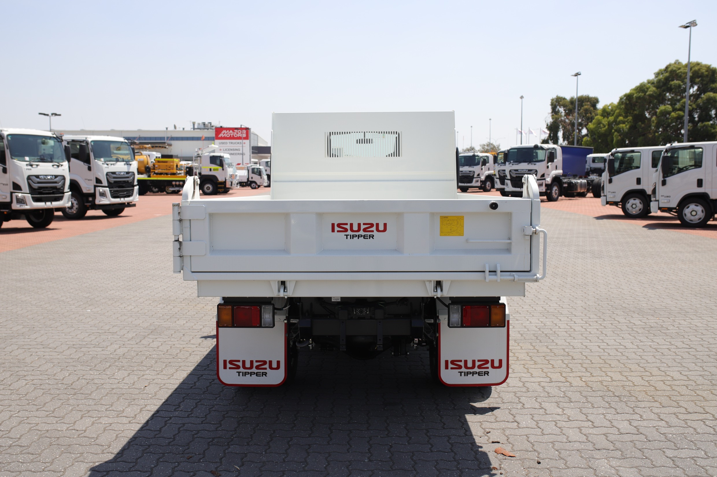 2024 ISUZU NLR NH MY21 45-150 5 SP MANUAL TIPPER