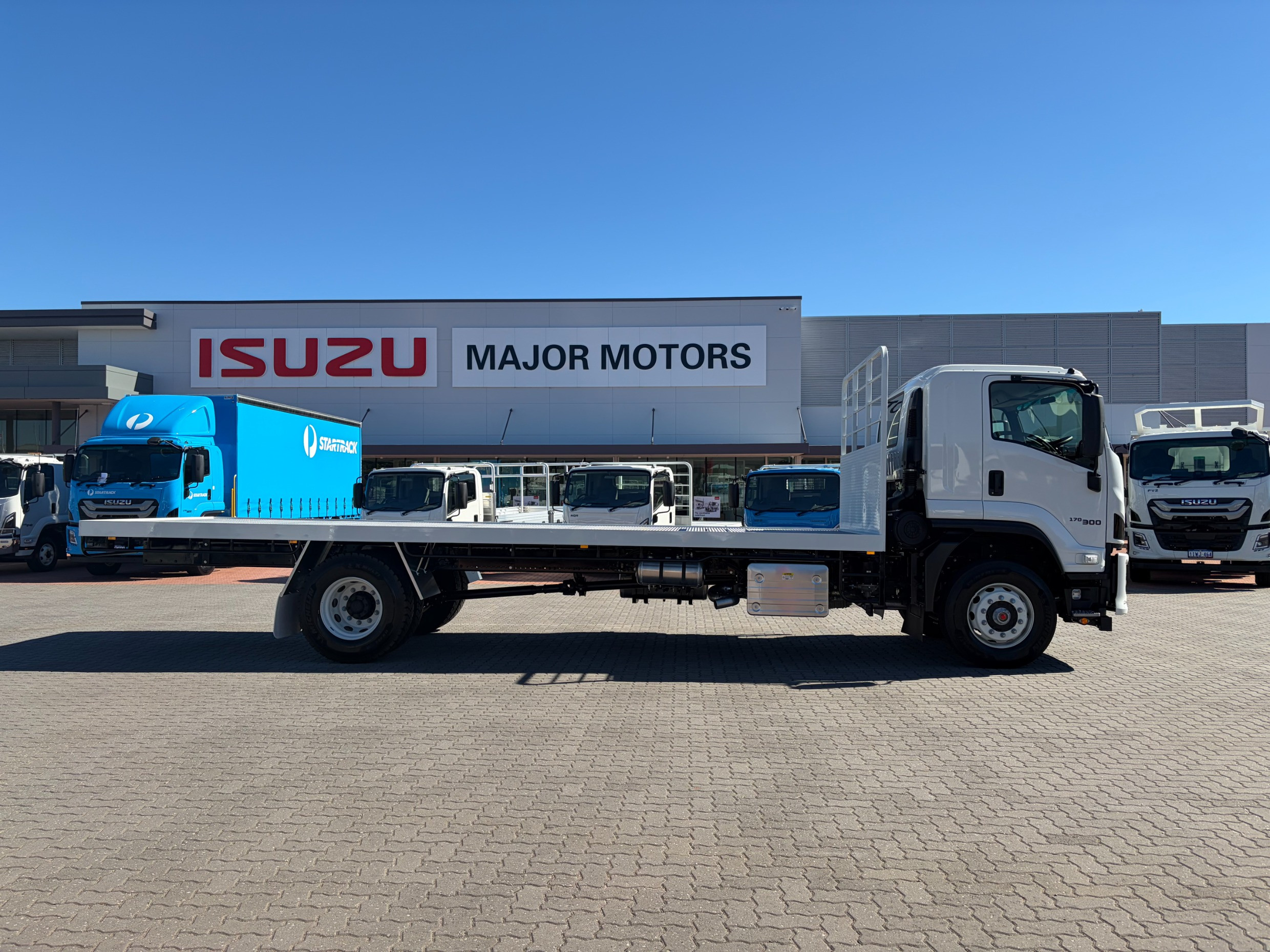 2026 ISUZU FVR 170-300 AT R60 6 SP AUTOMATIC TRAY