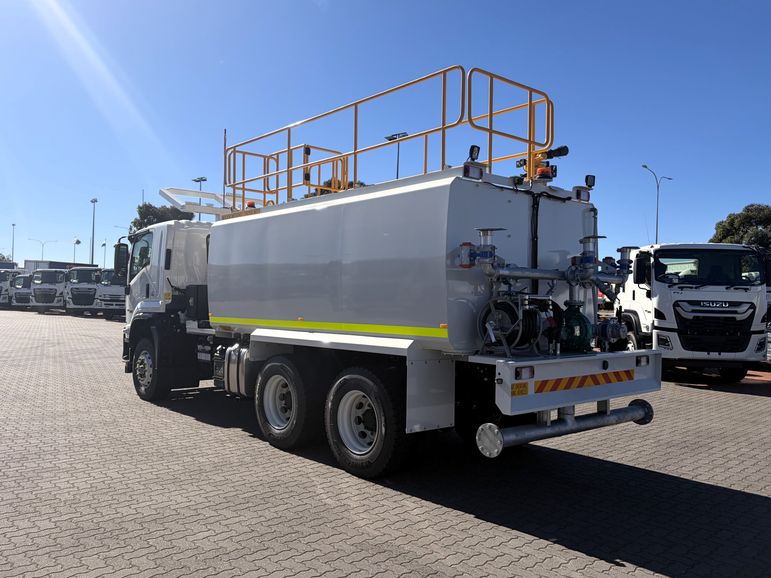 2026 ISUZU FVZ 260-300 AT R46 6 SP AUTOMATIC WATER TRUCK