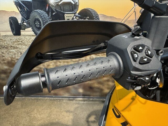 2024 MOTO GUZZI V100 STELVIO ARAS ROAD